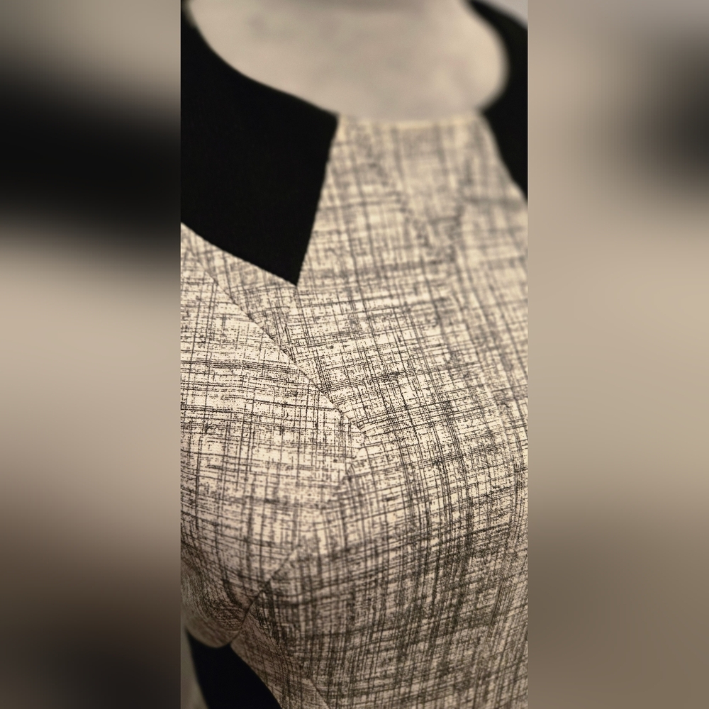 Karen Millen black-white stylized shift dress Sz 6 EU38 - Picture 2 of 10